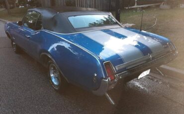 Olds-cutlass-1969-blue-3