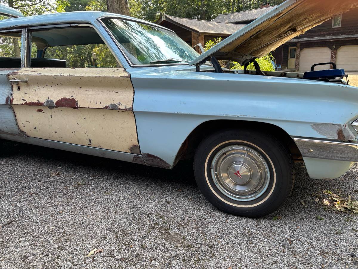 Olds-f85-1961-blue-16