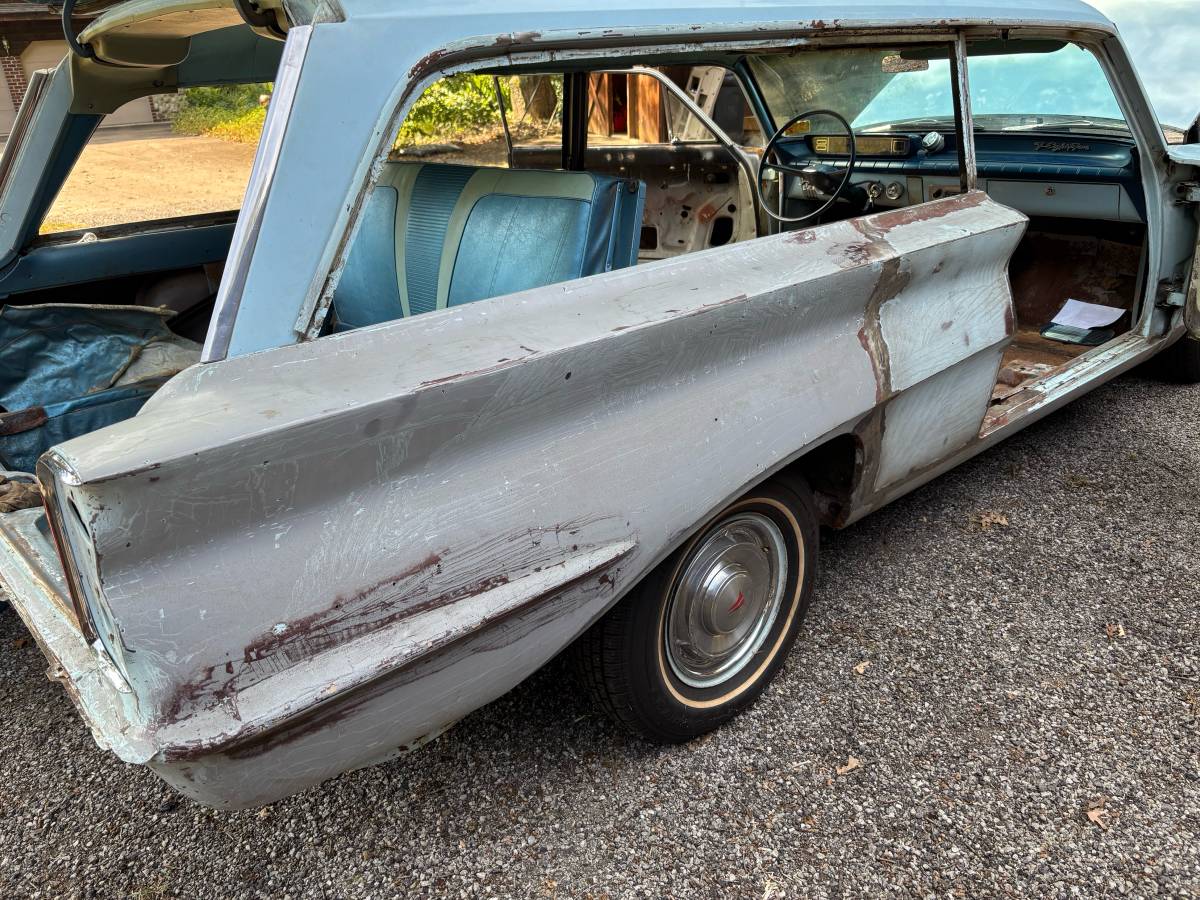 Olds-f85-1961-blue-17