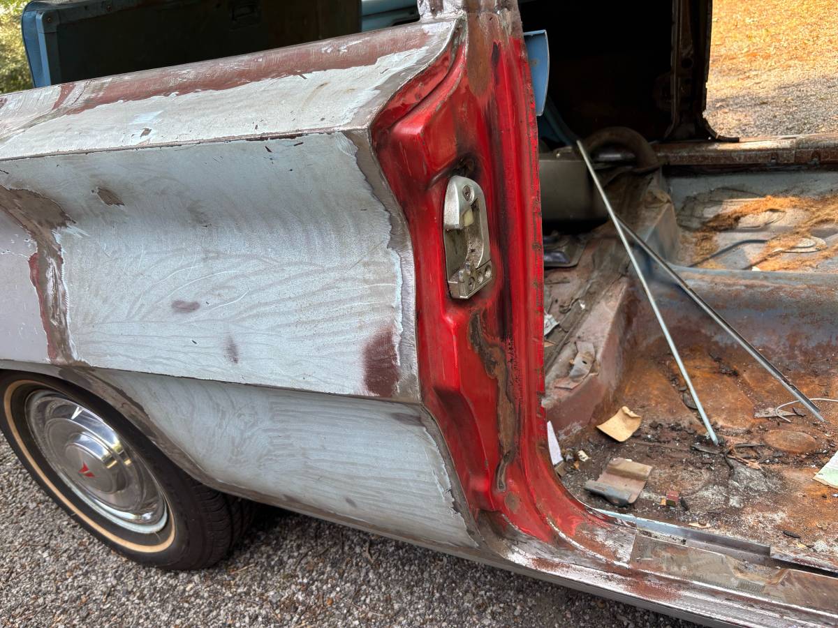 Olds-f85-1961-blue-2