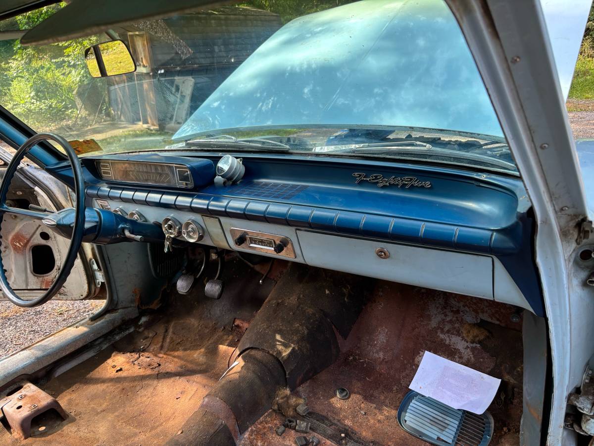 Olds-f85-1961-blue-3