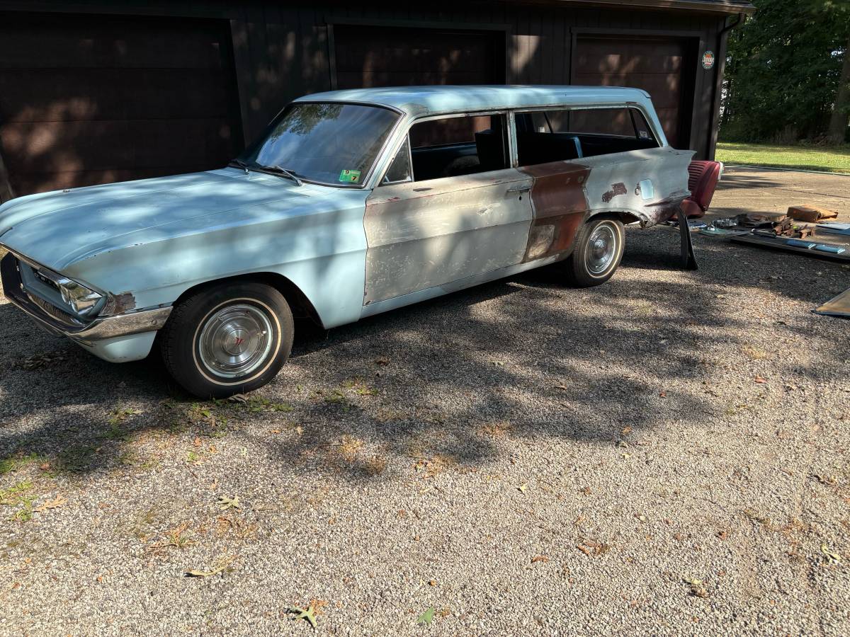 Olds-f85-1961-blue