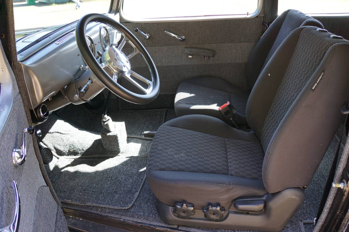 Oldsmobile-1934-black-2
