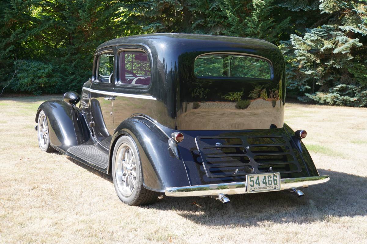 Oldsmobile-1934-black-5