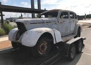 Oldsmobile-1938-white-10