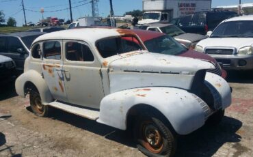 Oldsmobile-1938-white-3