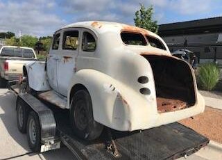Oldsmobile-1938-white