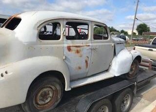 Oldsmobile-1938-white-9