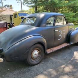 Oldsmobile-1939-black-9