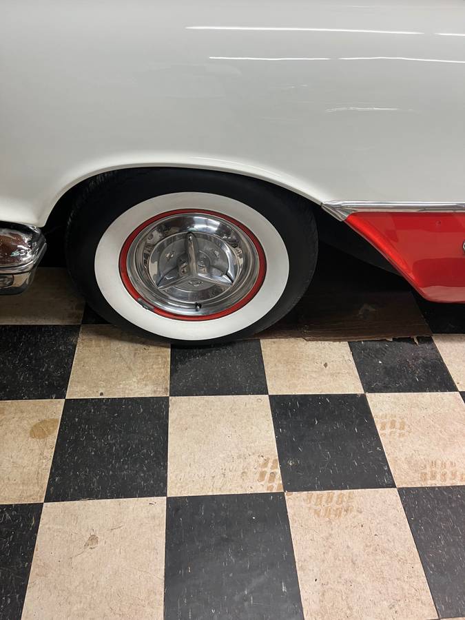 Oldsmobile-1956-red-5
