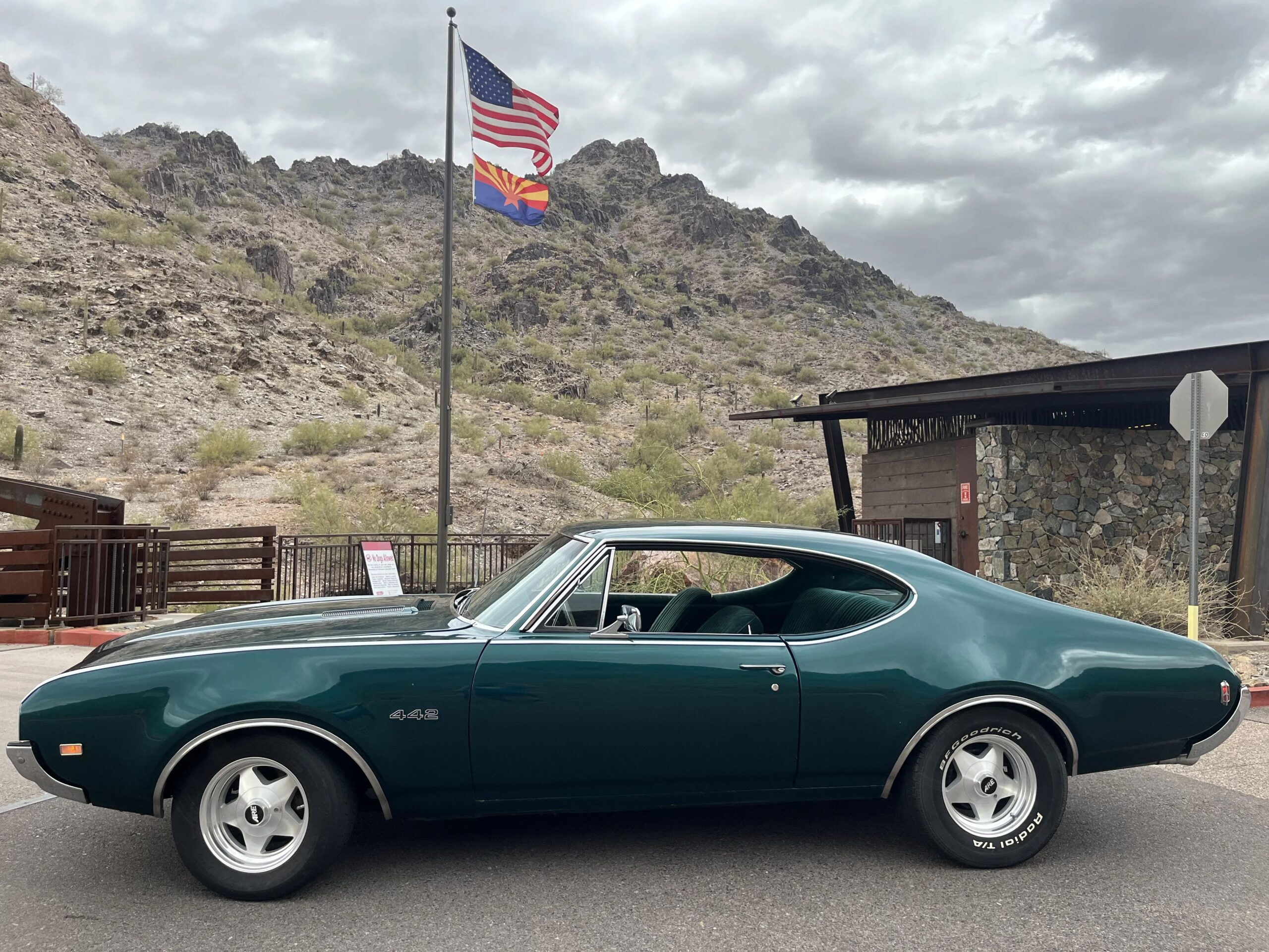 Oldsmobile-442-1968-Green-Green-2