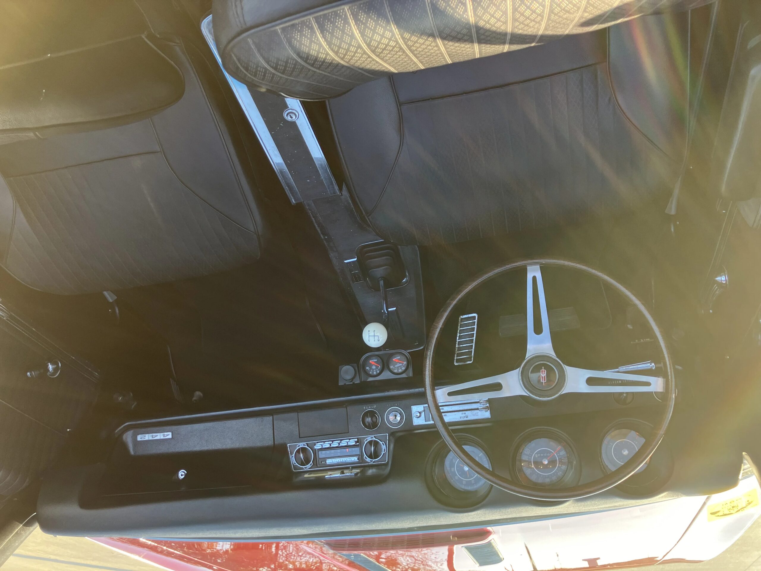 Oldsmobile-442-1968-Red-Black-3