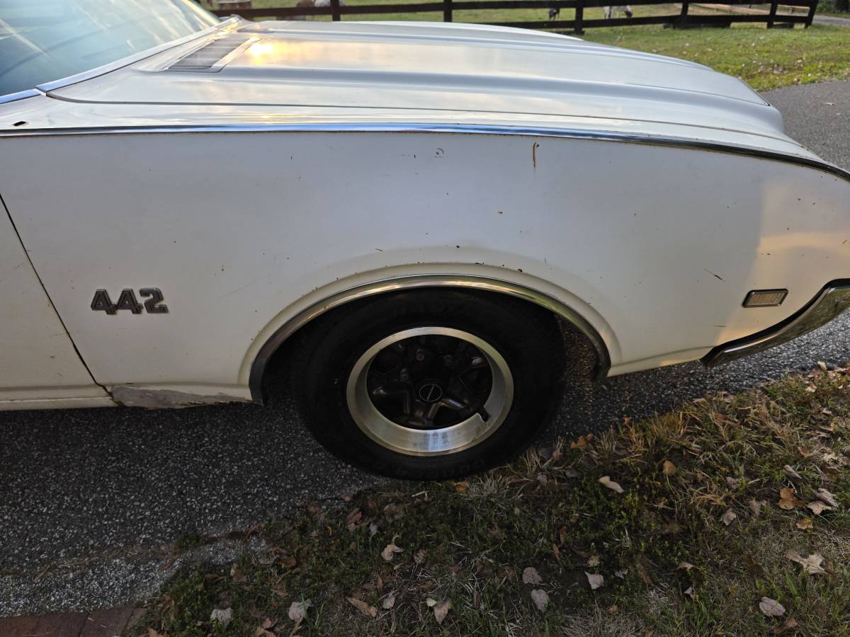 Oldsmobile-442-1969-white-10