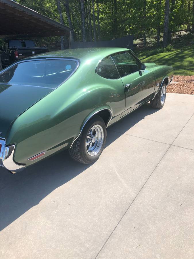 Oldsmobile-442-1970-green-10