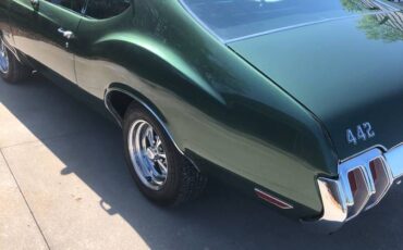 Oldsmobile-442-1970-green-13