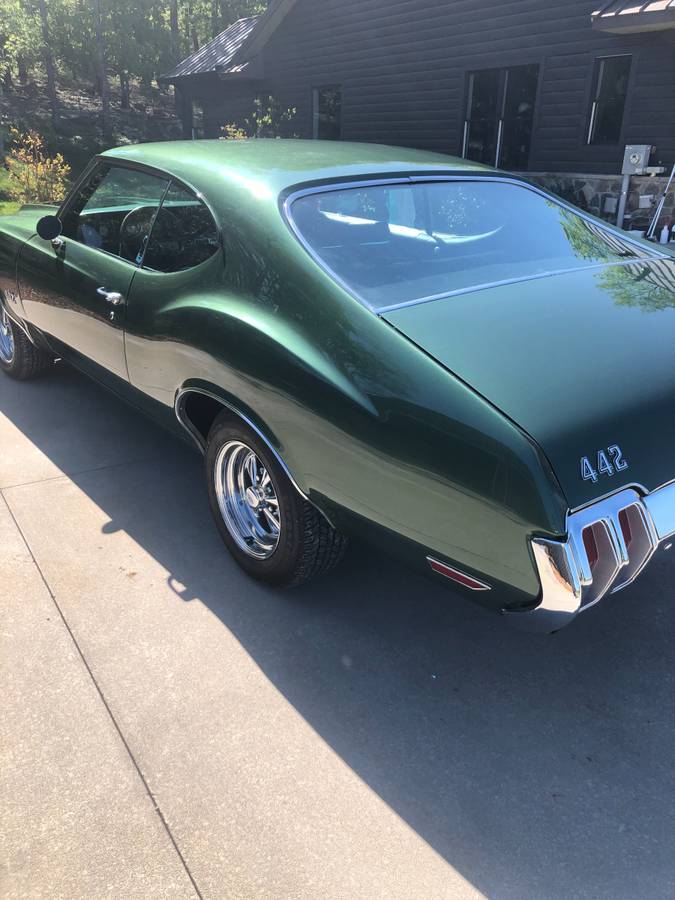 Oldsmobile-442-1970-green-13