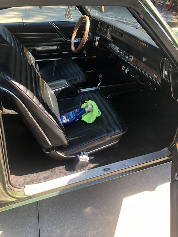 Oldsmobile-442-1970-green-4