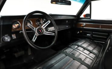 Oldsmobile-442-1972-Flame-Orange-Black