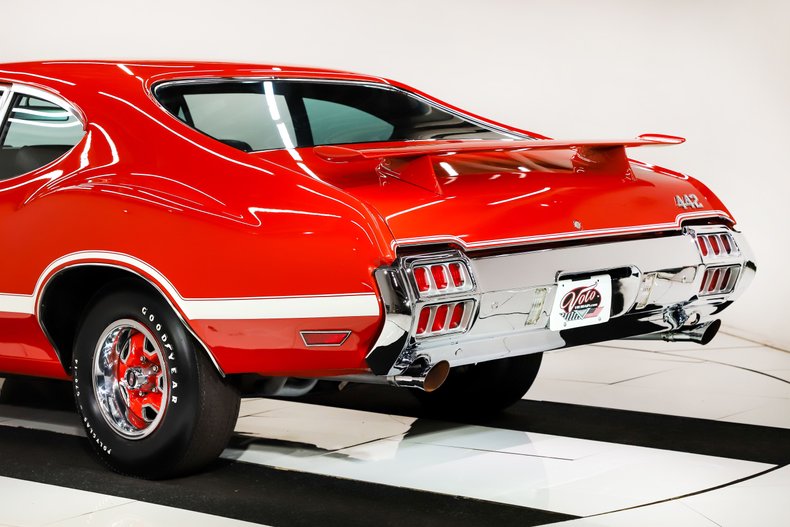 Oldsmobile-442-1972-Flame-Orange-Black-48