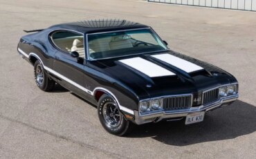 Oldsmobile-442-w30-1970-Black-White-11