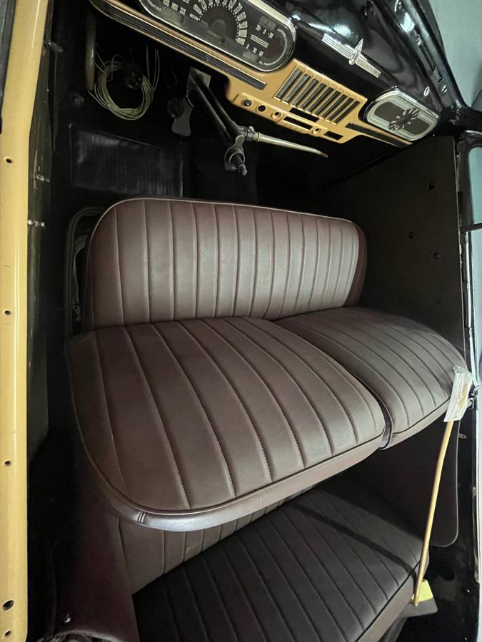 Oldsmobile-66-1941-black-6