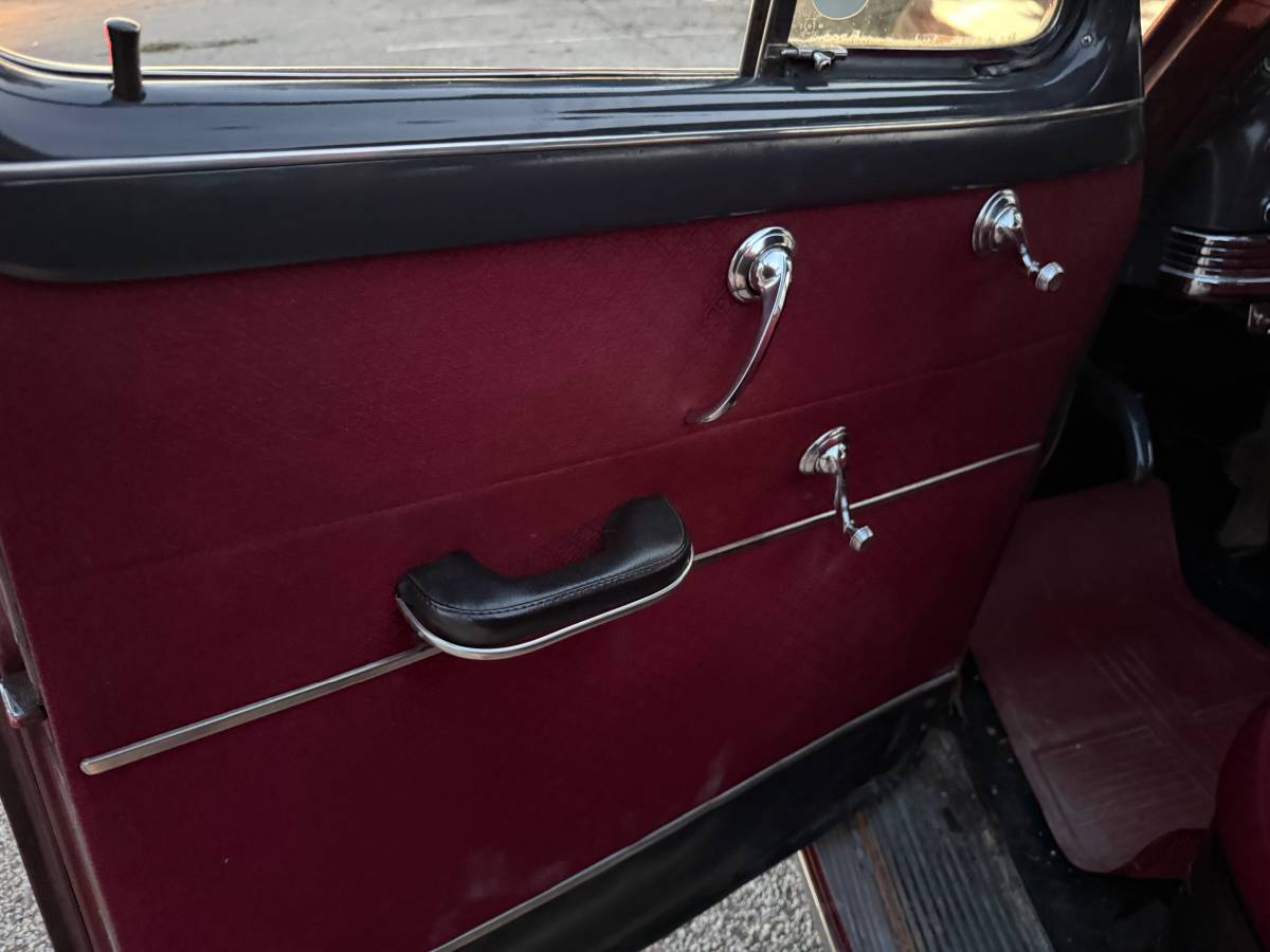 Oldsmobile-78-1948-red-10