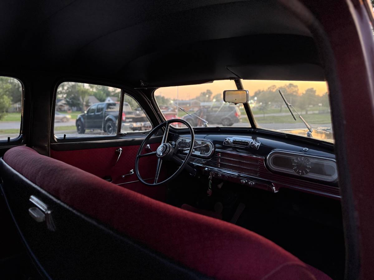 Oldsmobile-78-1948-red-11