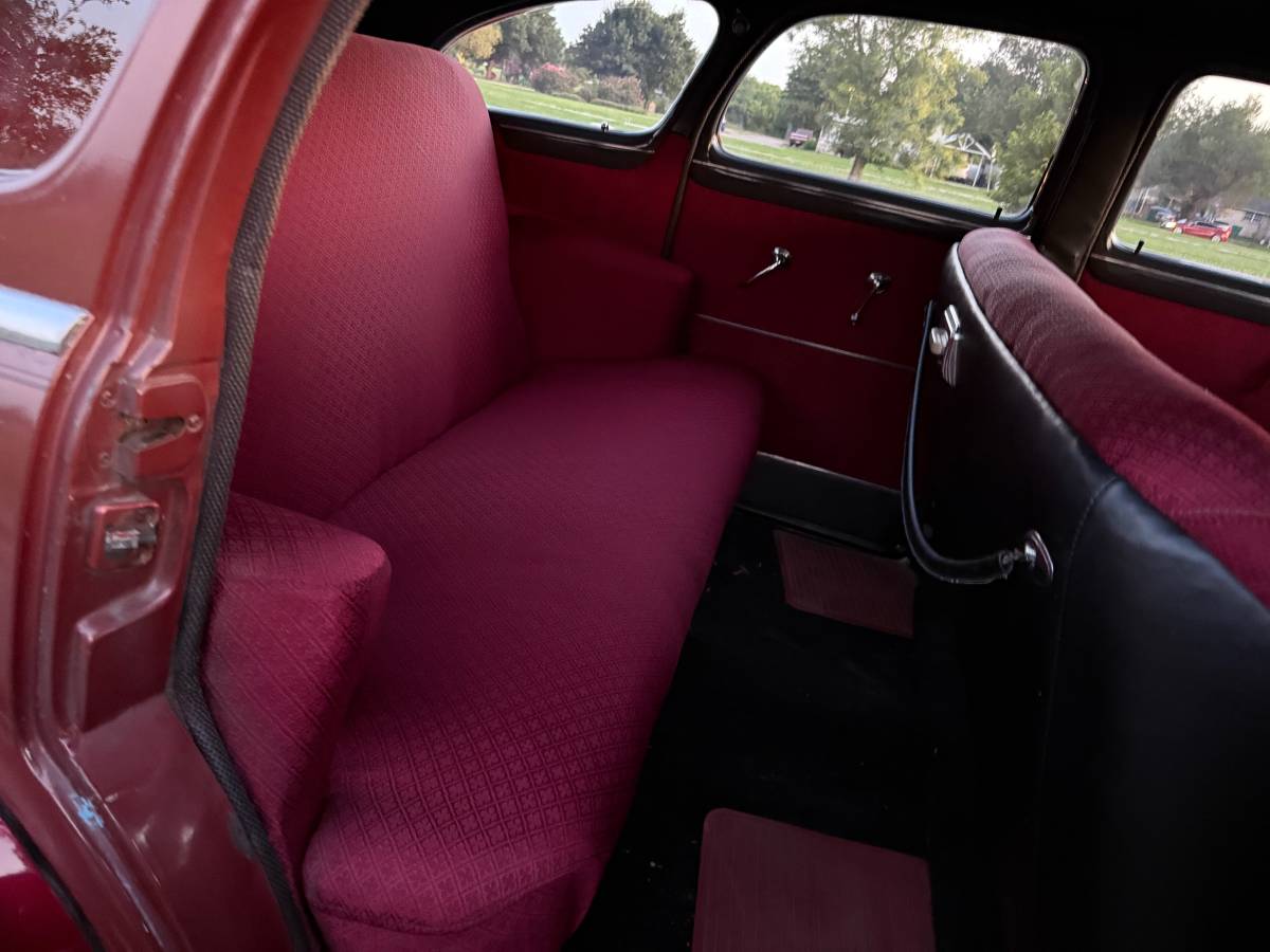 Oldsmobile-78-1948-red-13