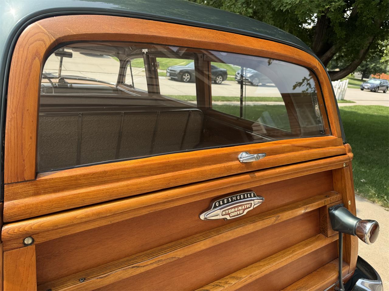 Oldsmobile-88-1949-Green-Beige-15