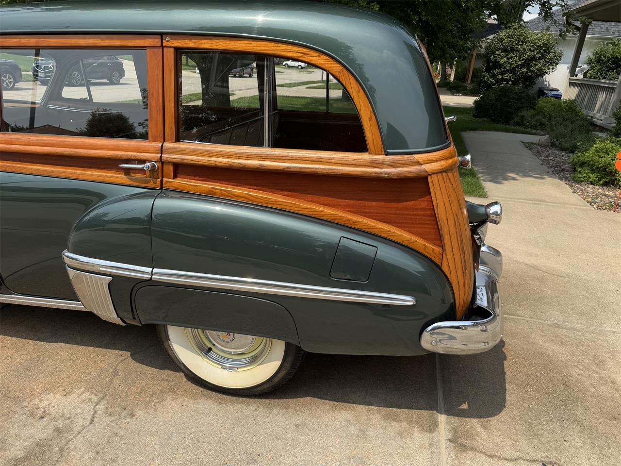Oldsmobile-88-1949-Green-Beige-17