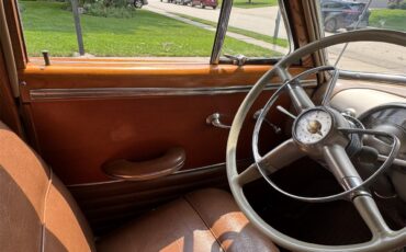 Oldsmobile-88-1949-Green-Beige-20