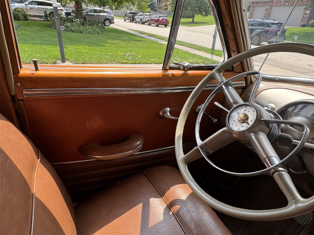 Oldsmobile-88-1949-Green-Beige-20