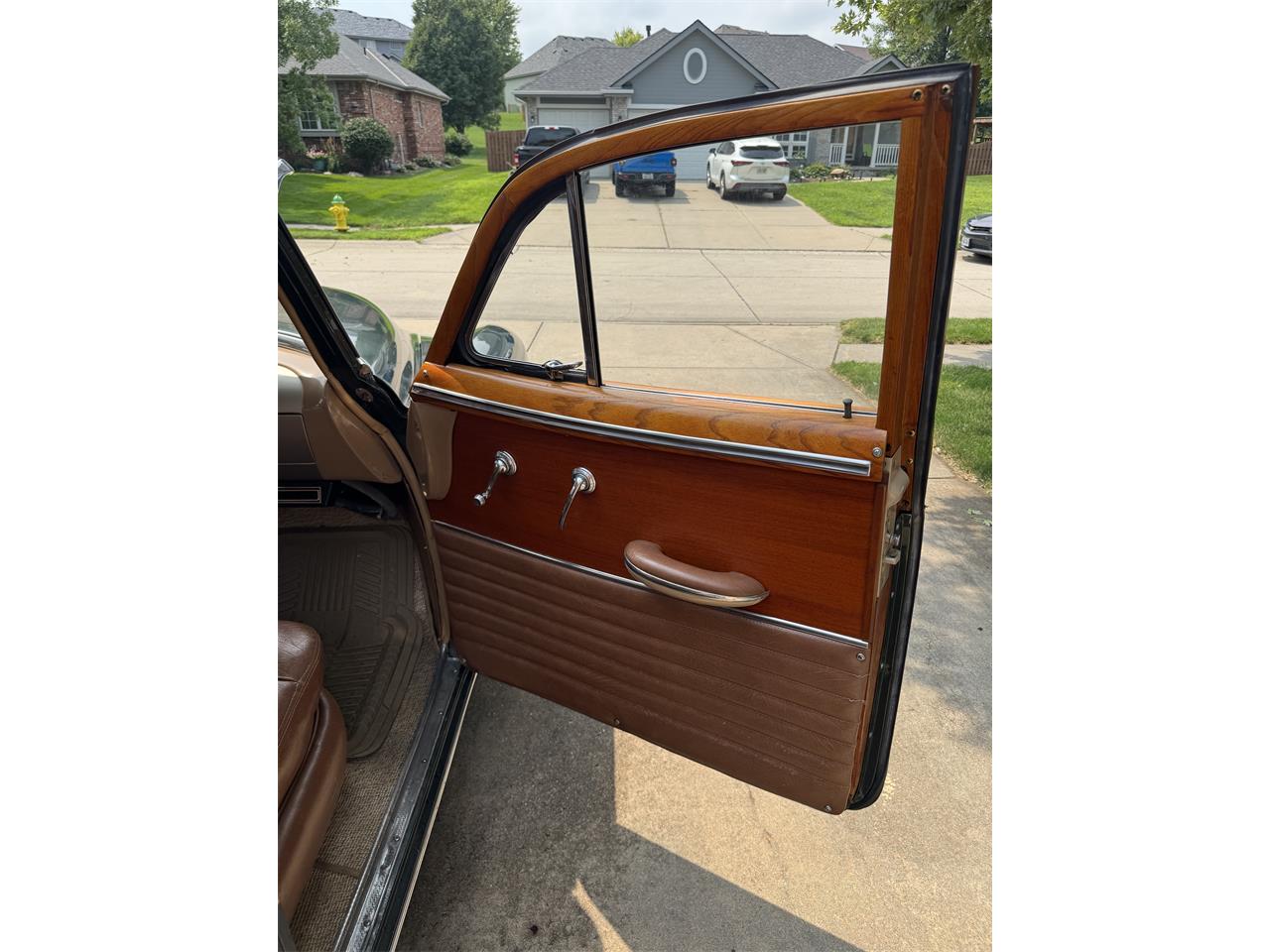 Oldsmobile-88-1949-Green-Beige-28