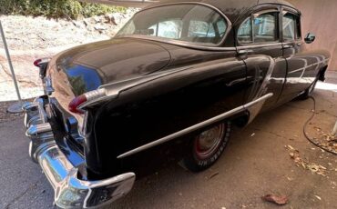 Oldsmobile-88-1952-black-3