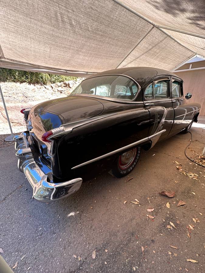Oldsmobile-88-1952-black-3