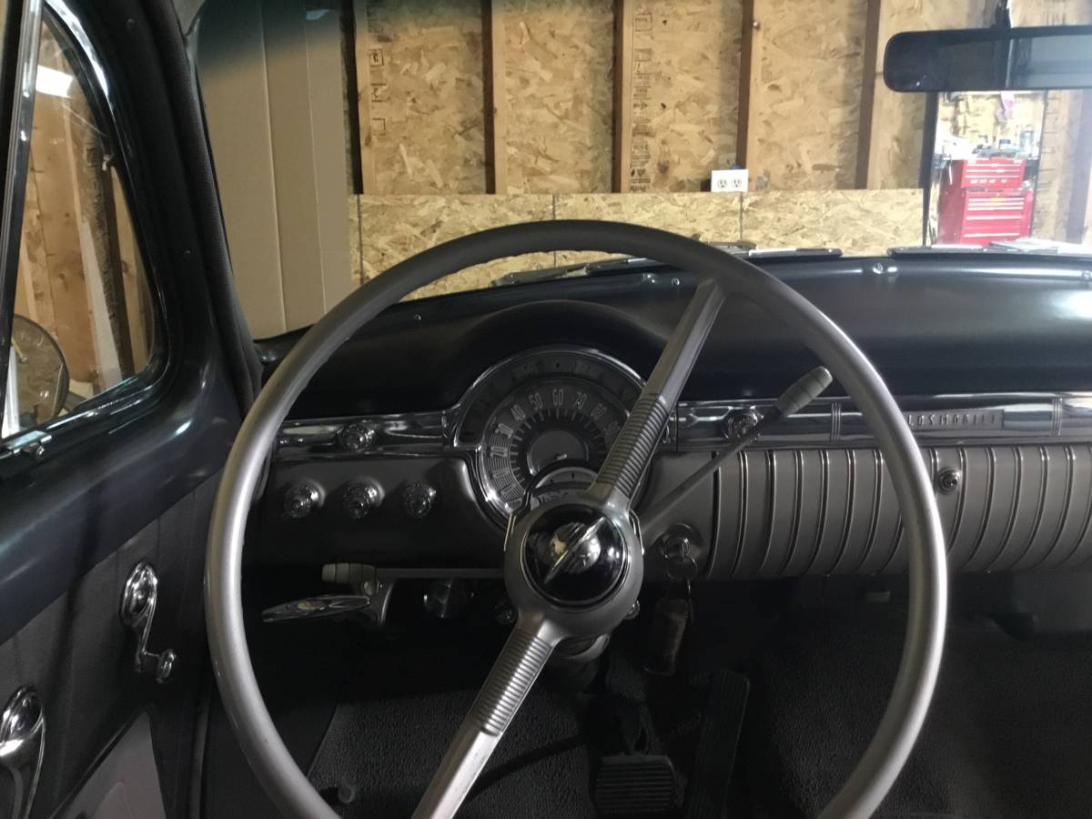 Oldsmobile-88-1953-black-10