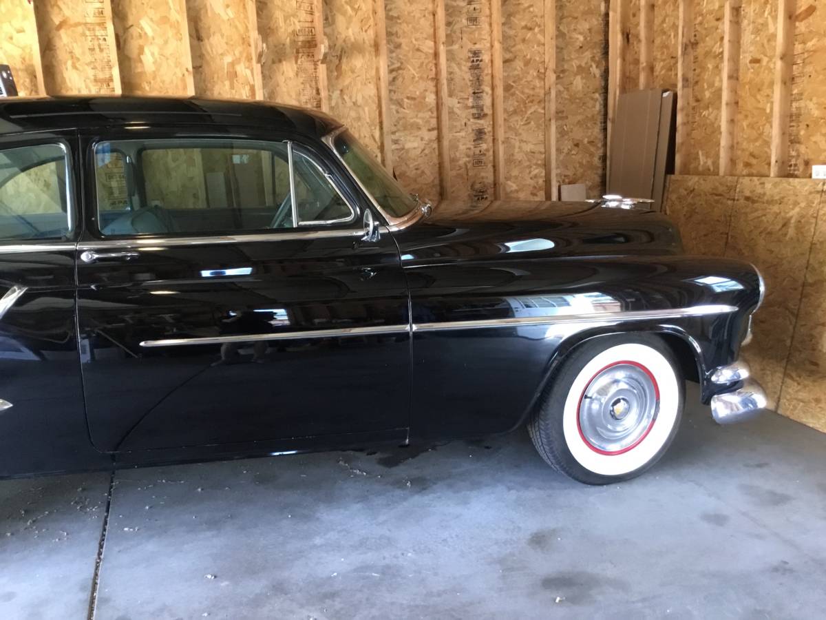 Oldsmobile-88-1953-black-4