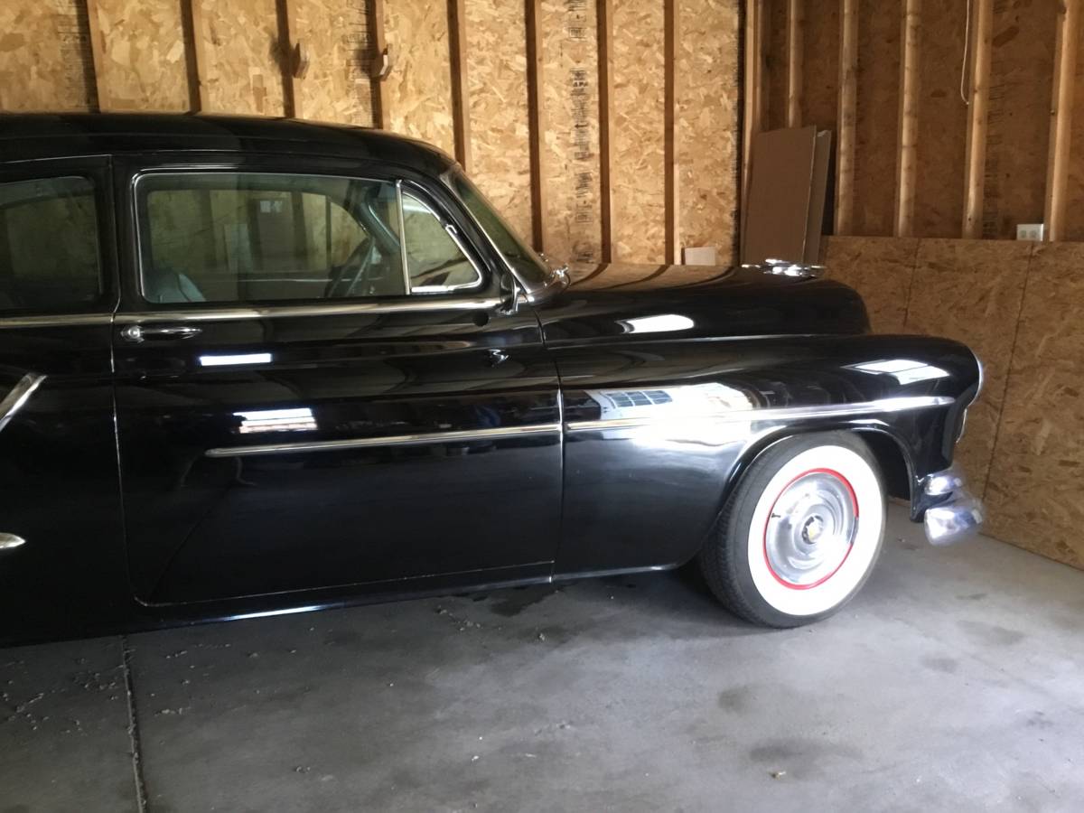 Oldsmobile-88-1953-black-7
