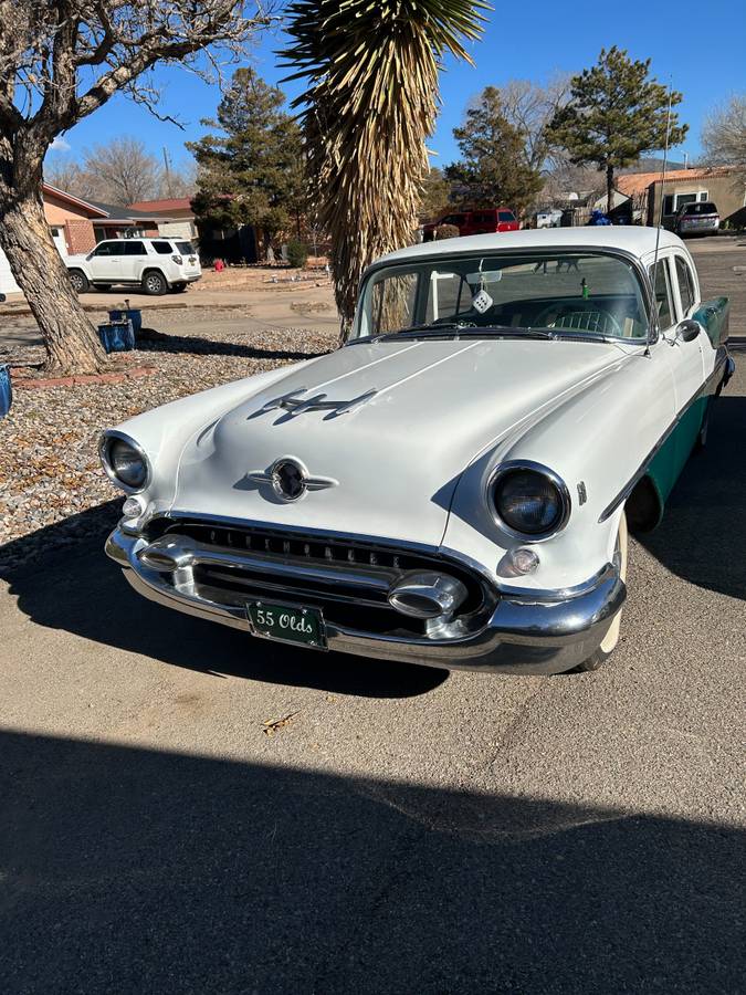Oldsmobile-88-1955-green-7