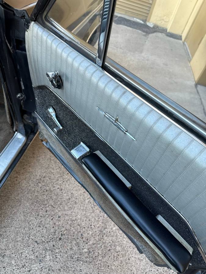Oldsmobile-88-1963-black-14