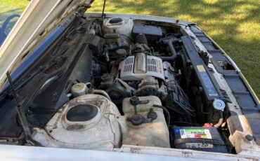 Oldsmobile-88-1989-white-11