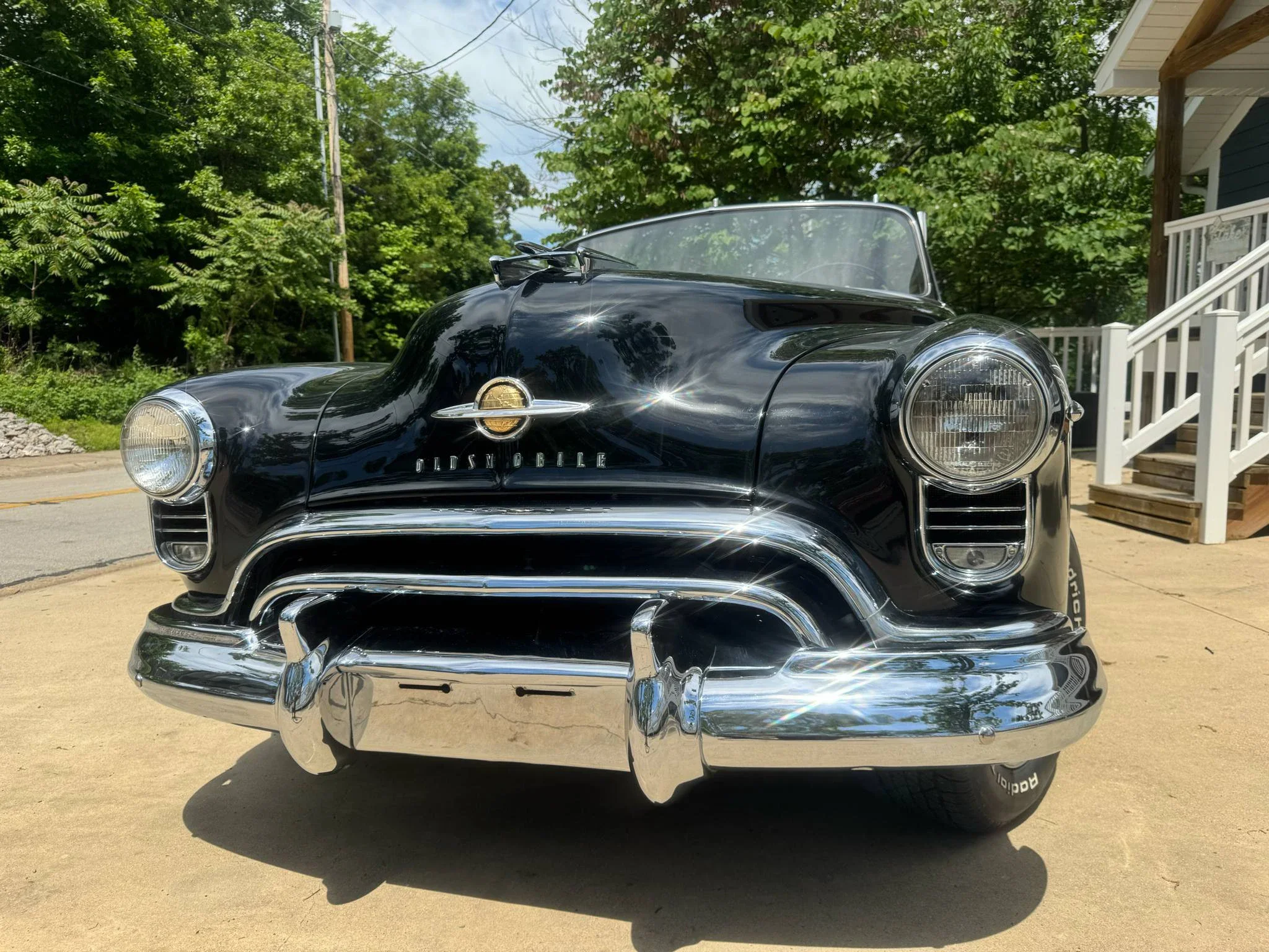 Oldsmobile-88-coupe-1950-Black-Red-10