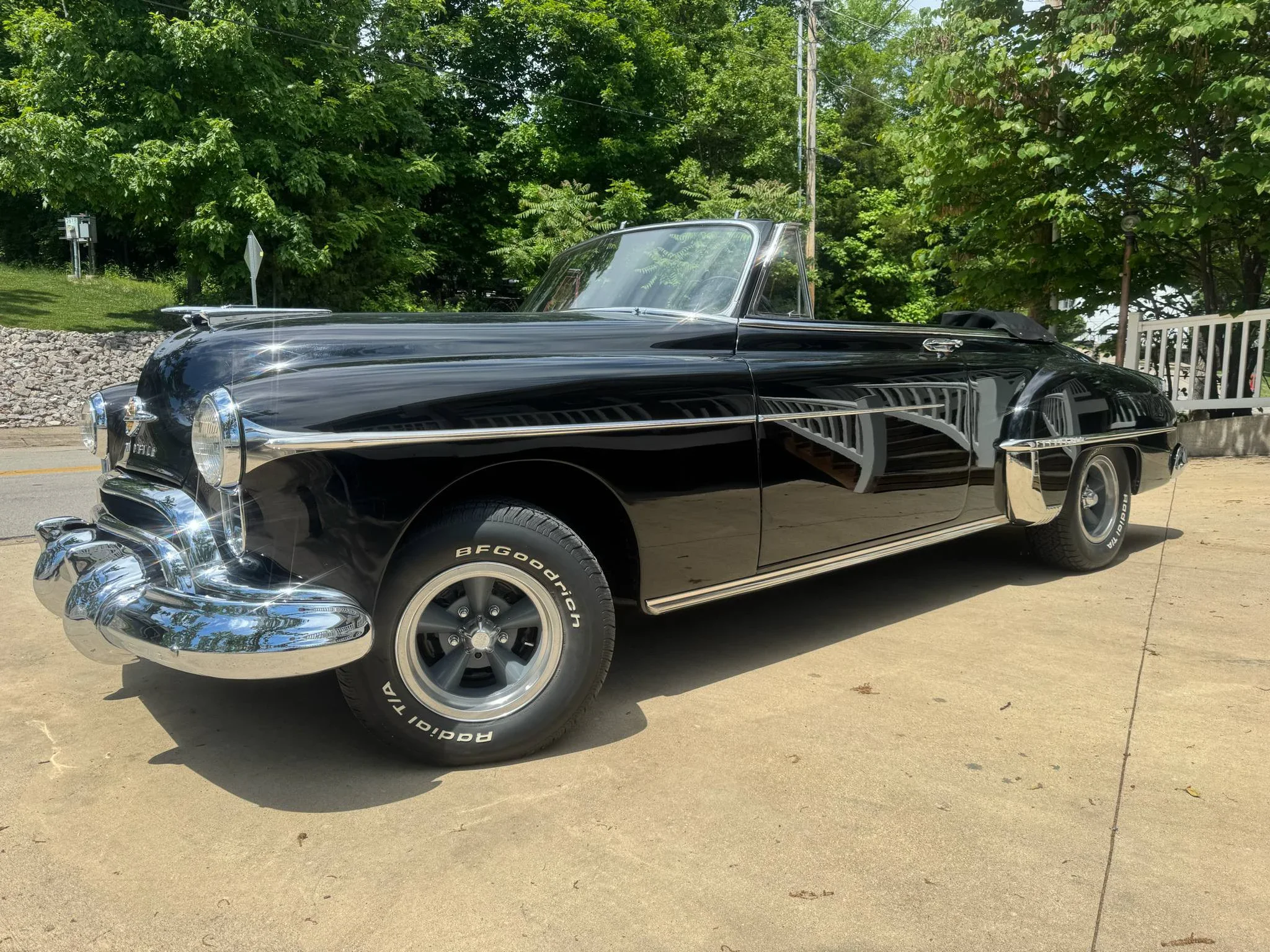 Oldsmobile-88-coupe-1950-Black-Red-9
