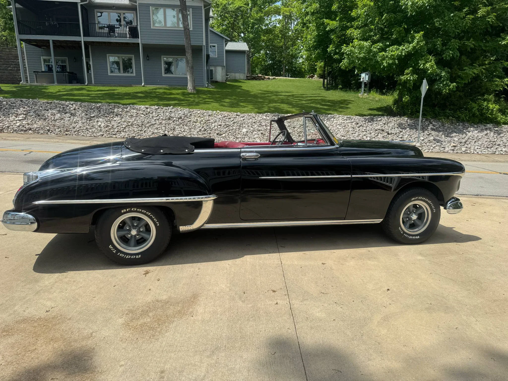 Oldsmobile-88-coupe-1950-Black-Red