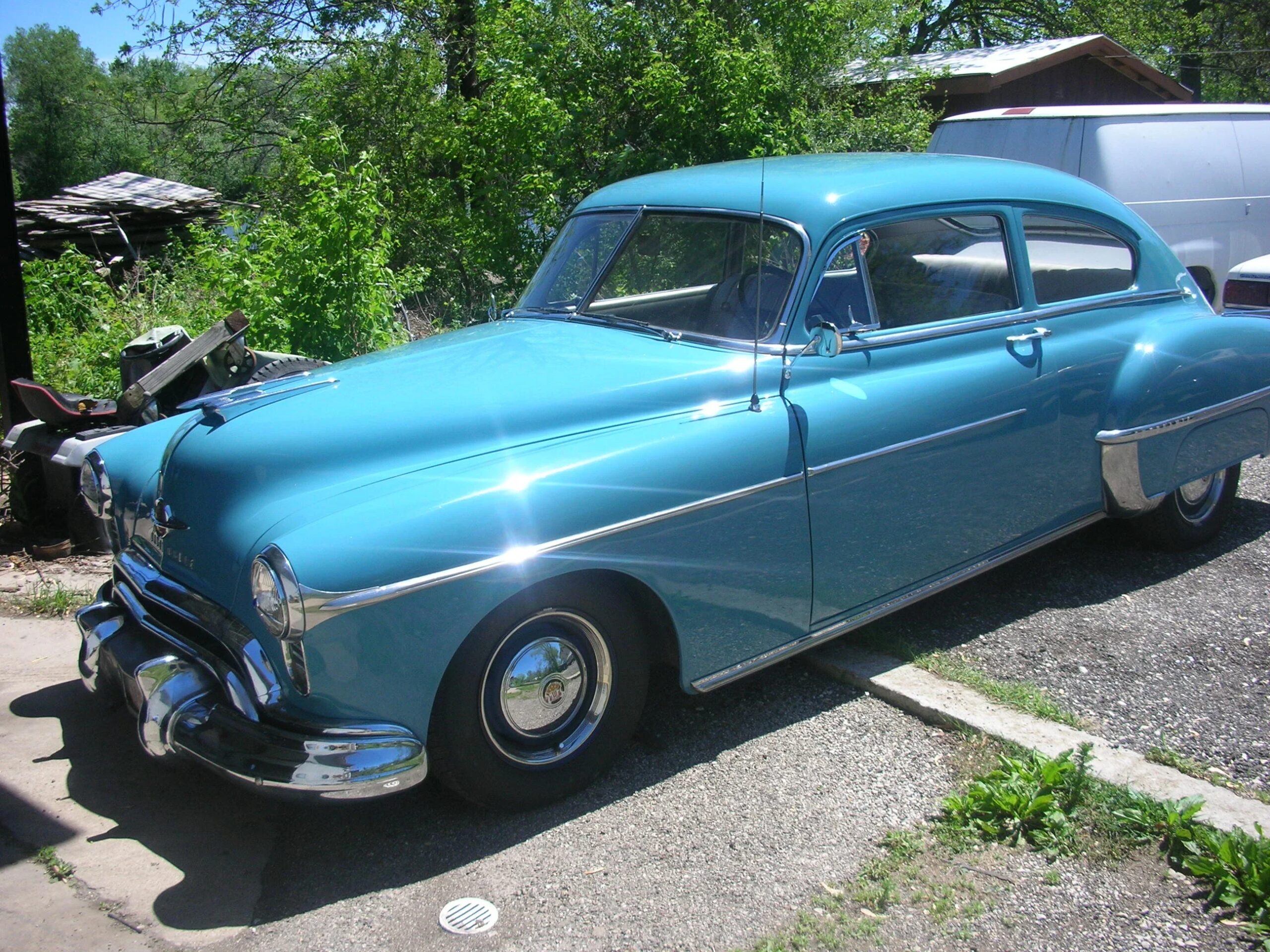 Oldsmobile-88-coupe-1950-Blue-Beige