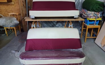 Oldsmobile-88-lss-1957-Burgundy-Off-White-20