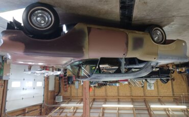 Oldsmobile-88-lss-1957-Burgundy-Off-White-24