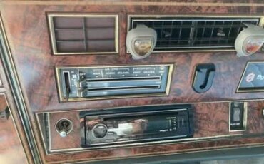 Oldsmobile-88-royale-sedan-1985-Blue-Blue-2