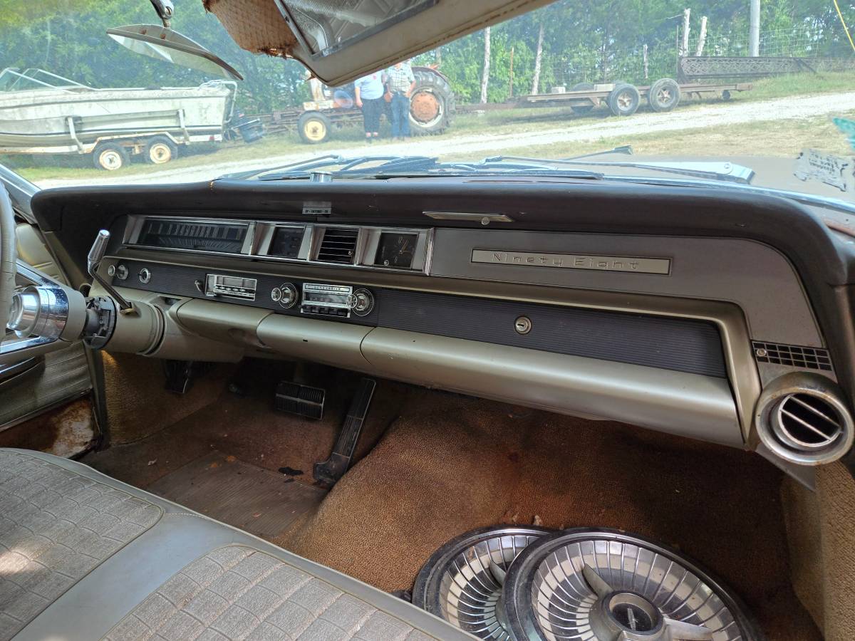 Oldsmobile-98-1963-custom-9