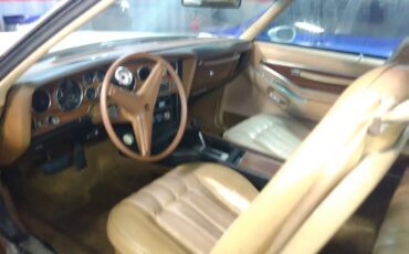 Oldsmobile-98-1977-white-22
